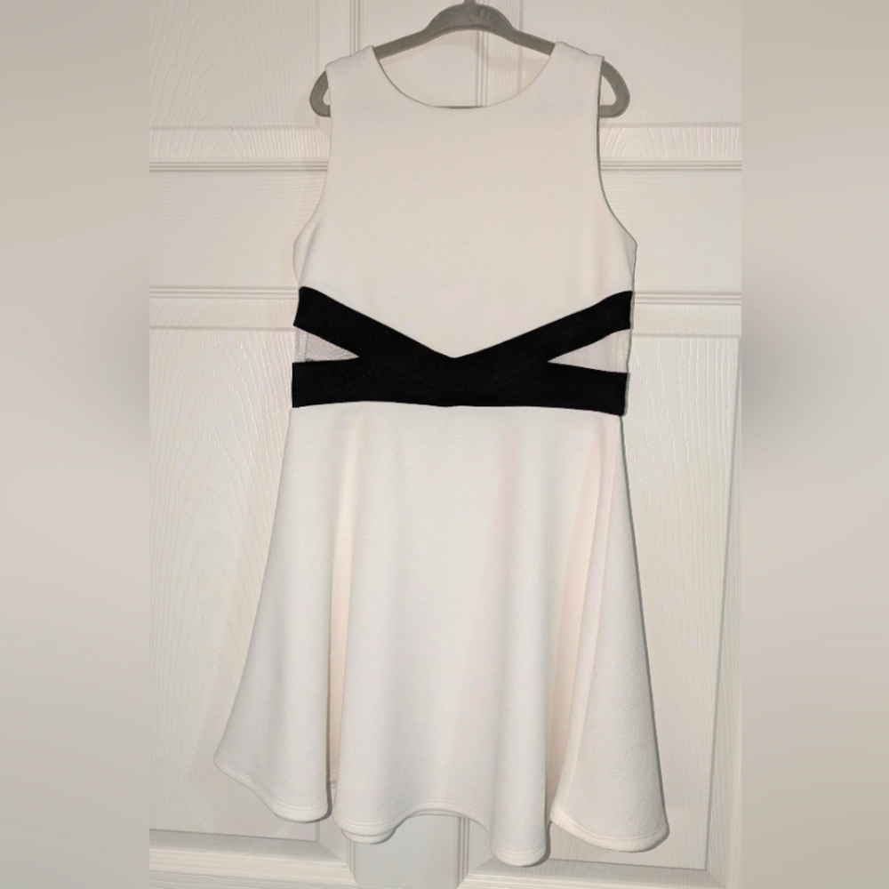 💖HP💖 Children's Place Dress w/sheer side panels (7/8)
